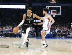 分区决赛战况：纽约尼克斯防线稳固，纽约尼克斯进攻受阻，保罗成最佳的简单介绍